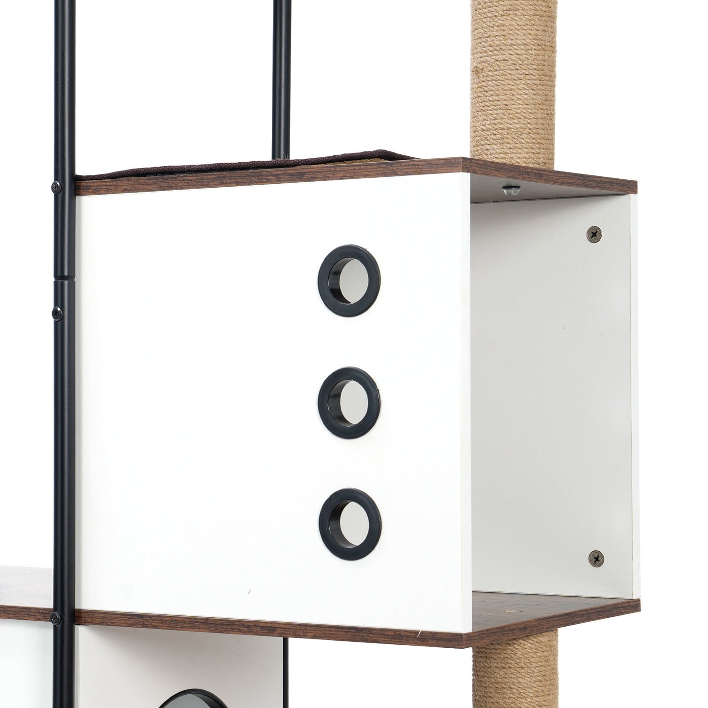 Chic Cat Tower Suite